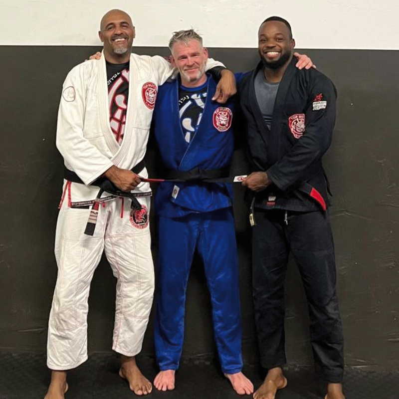 Du betrachtest gerade Black Belt für Tim